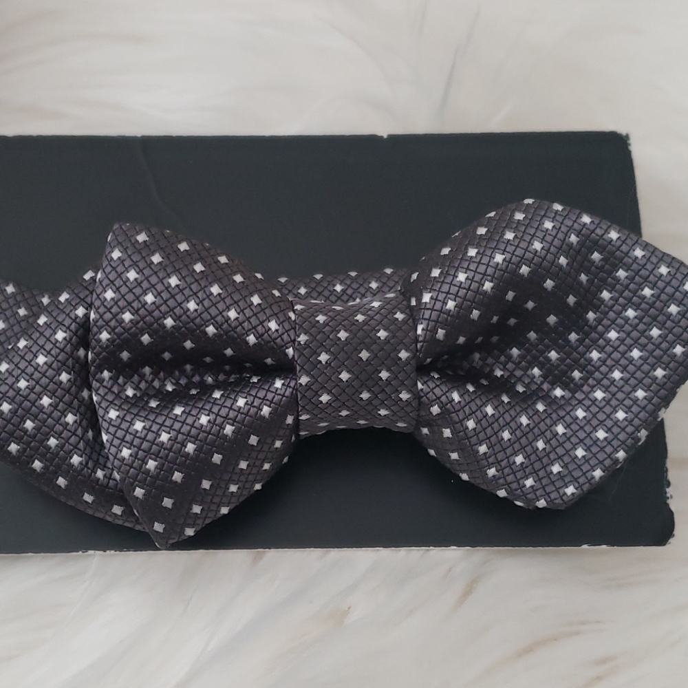 H&M Gray Bow Tie